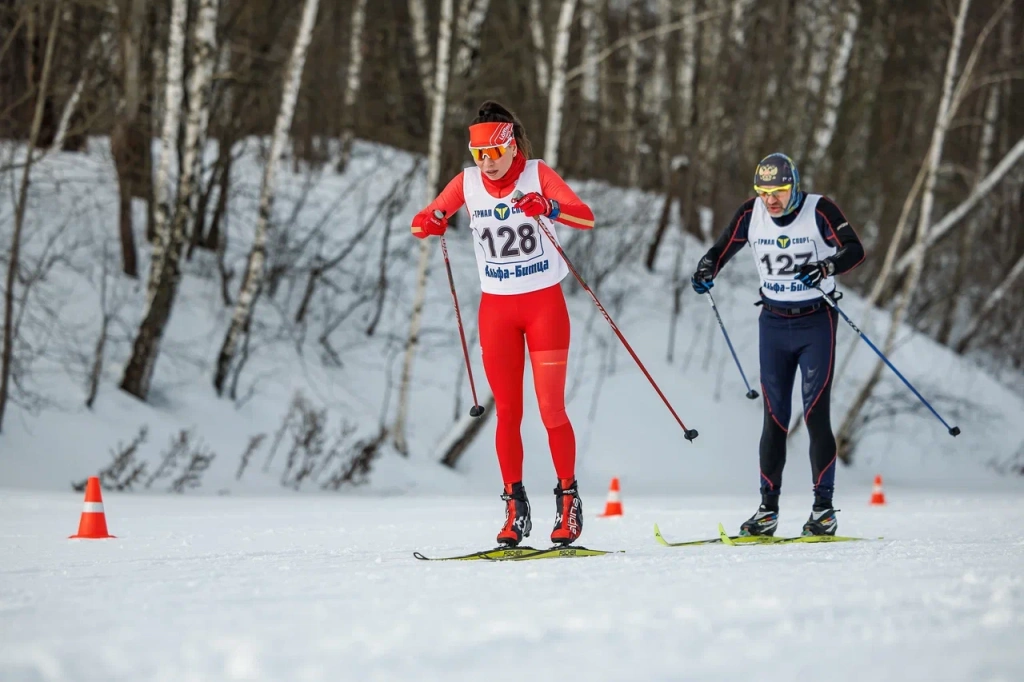 Селиванова Елена, выигравшая среди женщин в категории Ж1, бежала на коньковых лыжах